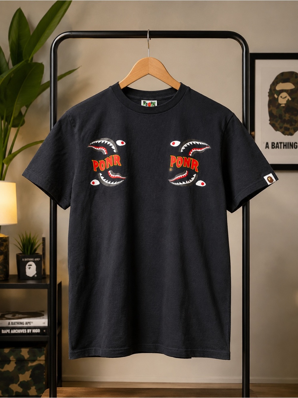 bape T-shirt for men size L Black  Graphic Tee with Shark ponr